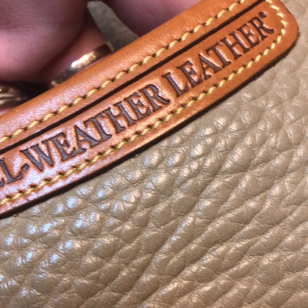 Vintage Dooney & Bourke mini crossbody bag - Picture 10 of 16